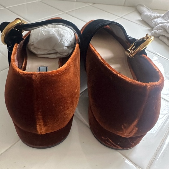 PRADA Two-Tone Velvet Point-Tie Flats NWT - Picture 10 of 12